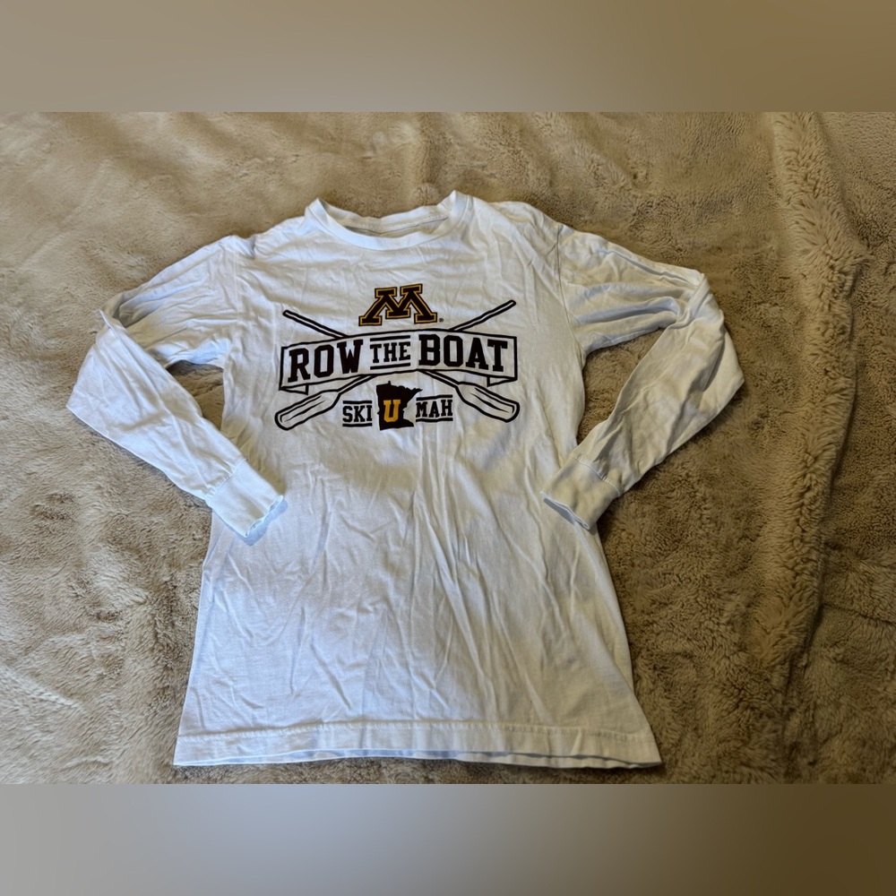 Blue 84 MN Gophers Row The Boat long sleeve size S